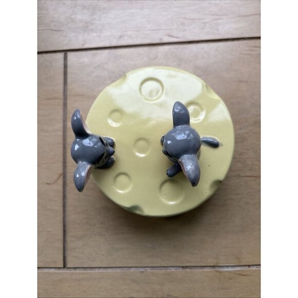 Vintage Cute Kitsch Cheese Butter Cover Lid Only Mice Playing Ceramic Retro - Picture 6 of 7